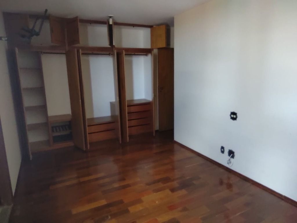 Apartamento à venda com 3 quartos, 162m² - Foto 13