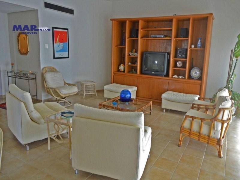 Apartamento à venda com 3 quartos, 210m² - Foto 2