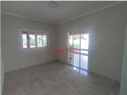 Chácara à venda com 4 quartos, 240m² - Foto 11