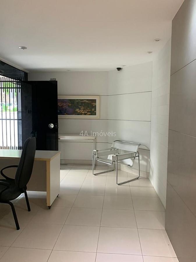 Apartamento à venda com 4 quartos, 180m² - Foto 2