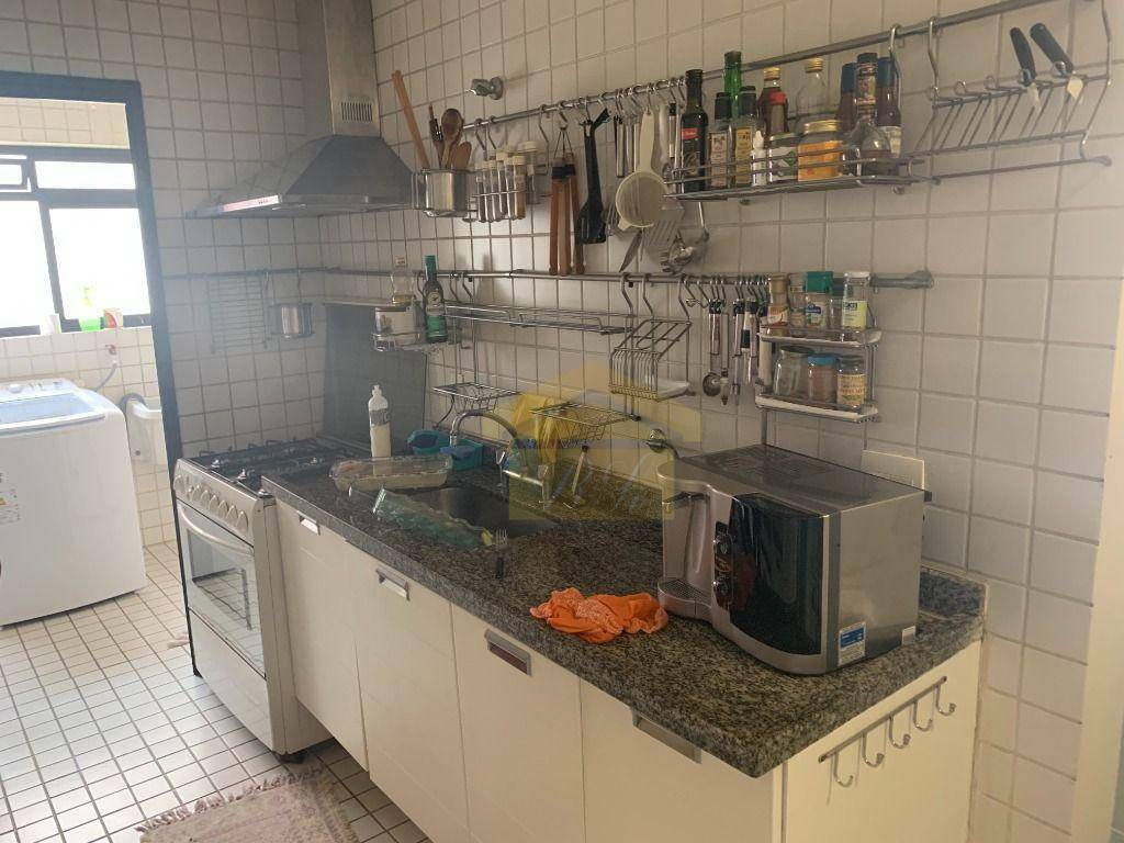 Apartamento à venda com 3 quartos, 130m² - Foto 8