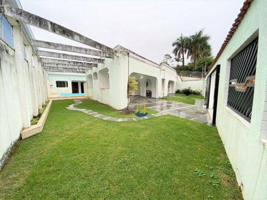 Casa à venda com 5 quartos, 372m² - Foto 4