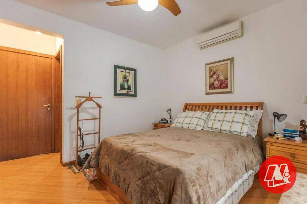 Apartamento para alugar com 3 quartos, 206m² - Foto 13