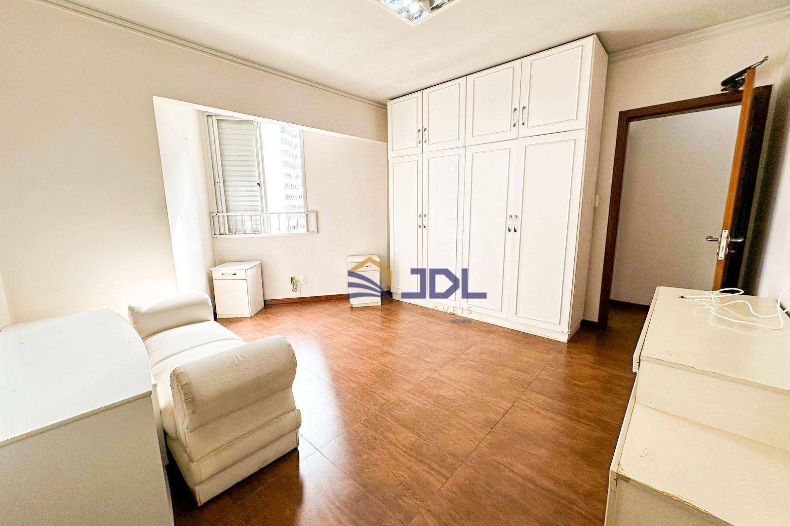 Apartamento à venda com 4 quartos, 120m² - Foto 5