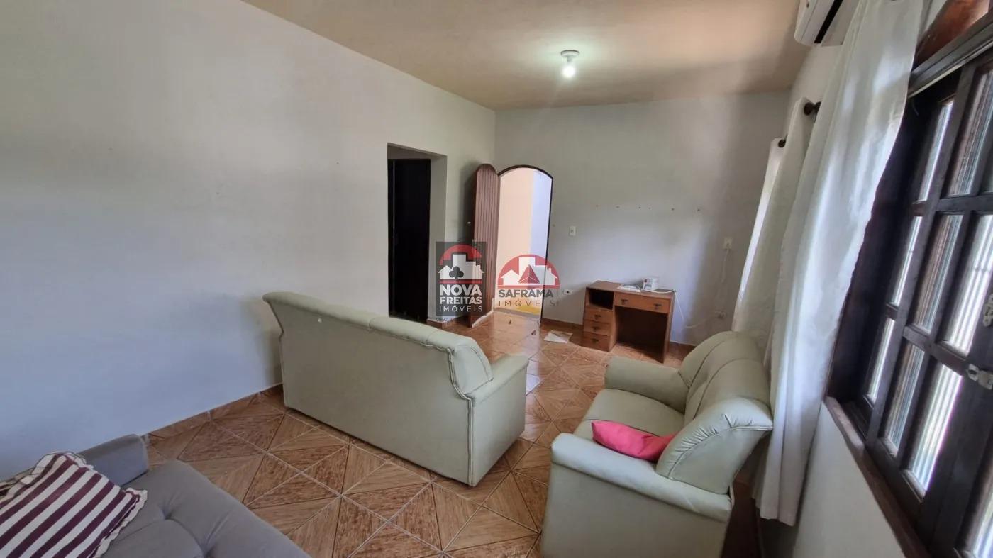 Casa à venda com 2 quartos, 300m² - Foto 4