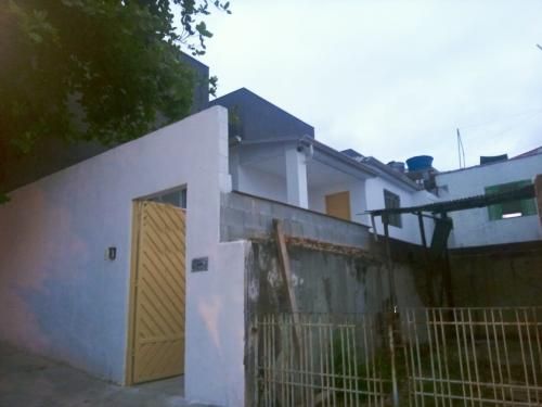 Casa à venda com 5 quartos, 240m² - Foto 2