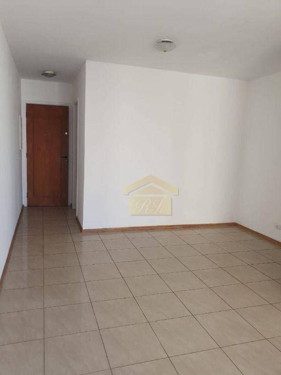 Apartamento à venda com 3 quartos, 70m² - Foto 7