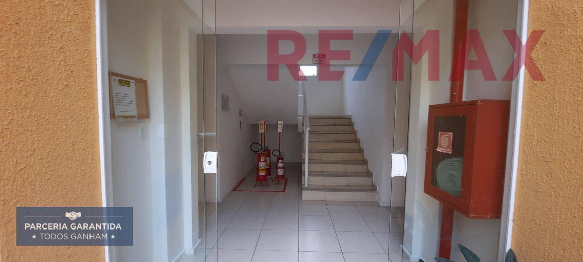 Apartamento à venda com 2 quartos, 68m² - Foto 3