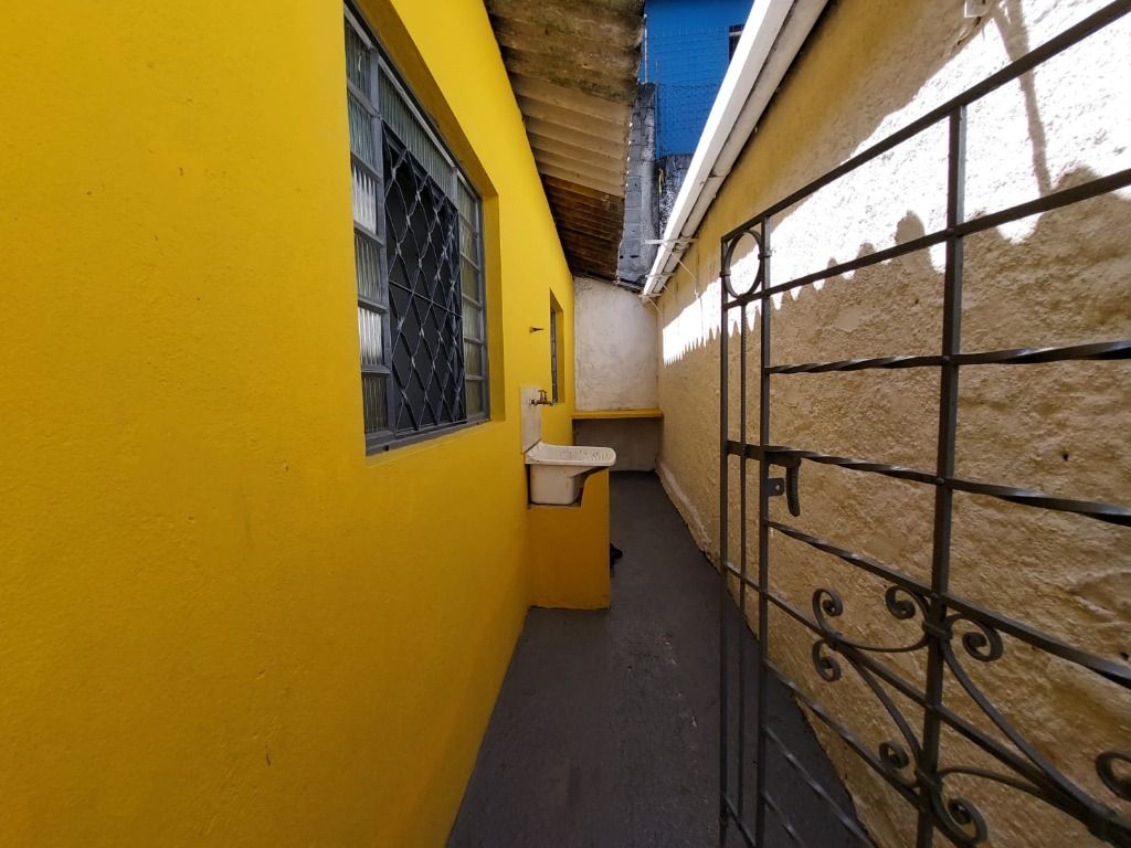 Casa para alugar com 2 quartos, 95m² - Foto 15