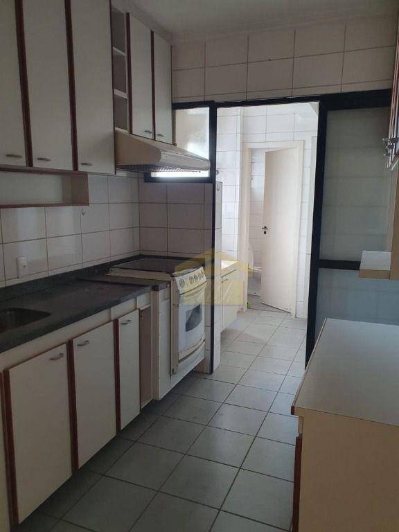 Apartamento à venda com 3 quartos, 80m² - Foto 2