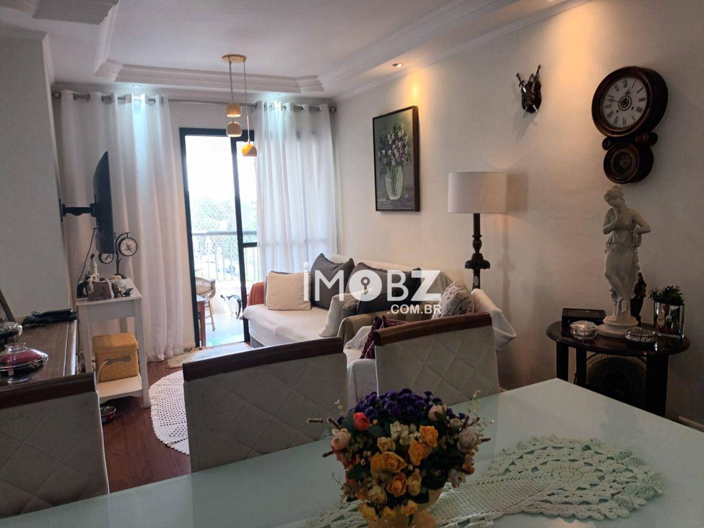 Apartamento à venda com 2 quartos, 75m² - Foto 1