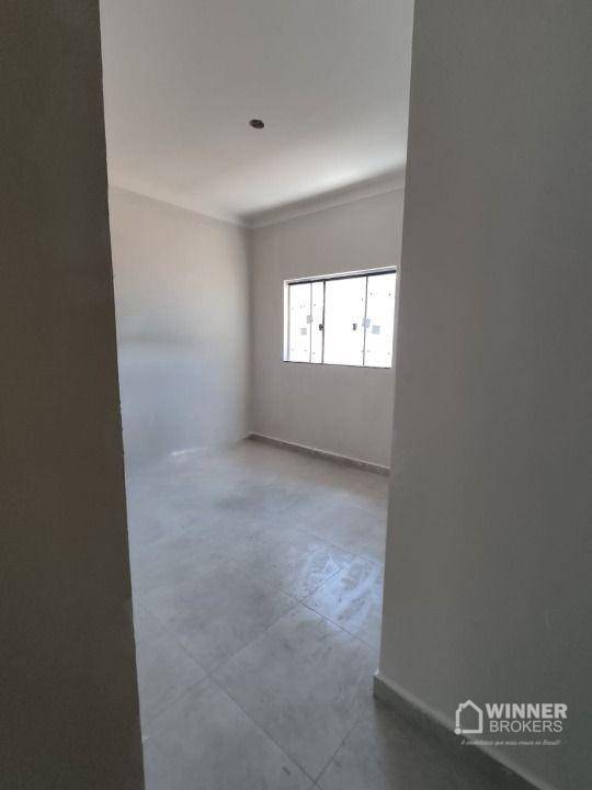 Casa à venda com 3 quartos, 68m² - Foto 4