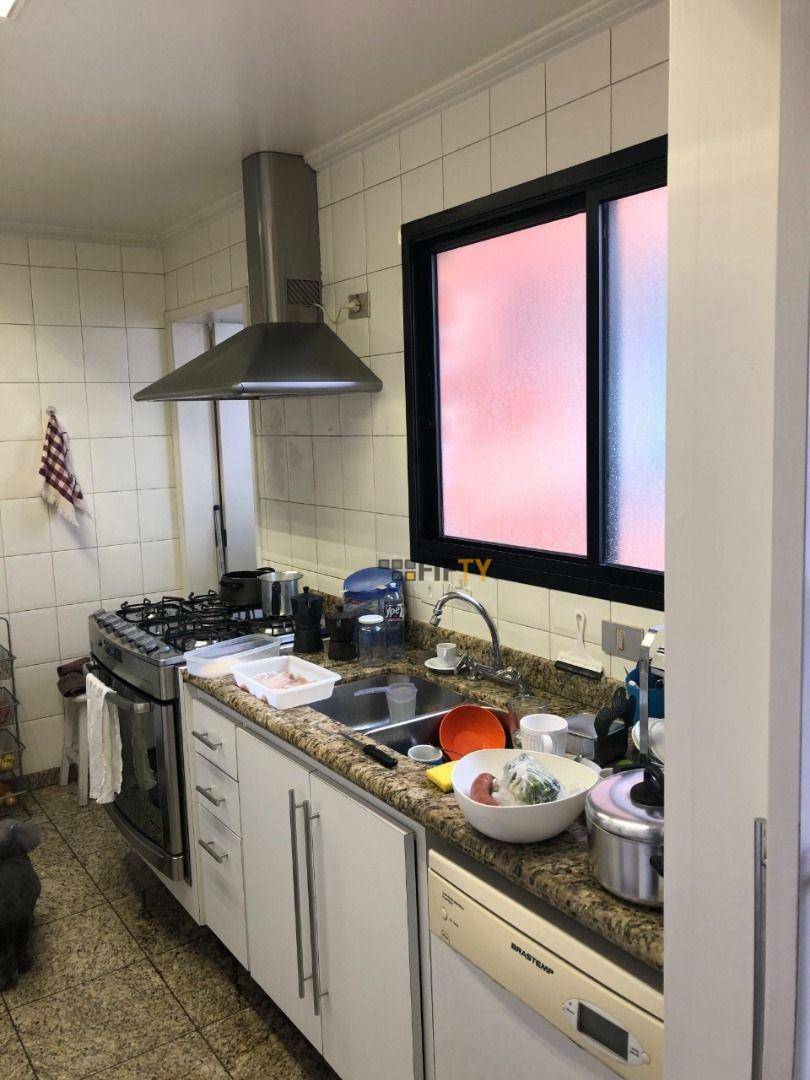 Apartamento à venda com 4 quartos, 220m² - Foto 22