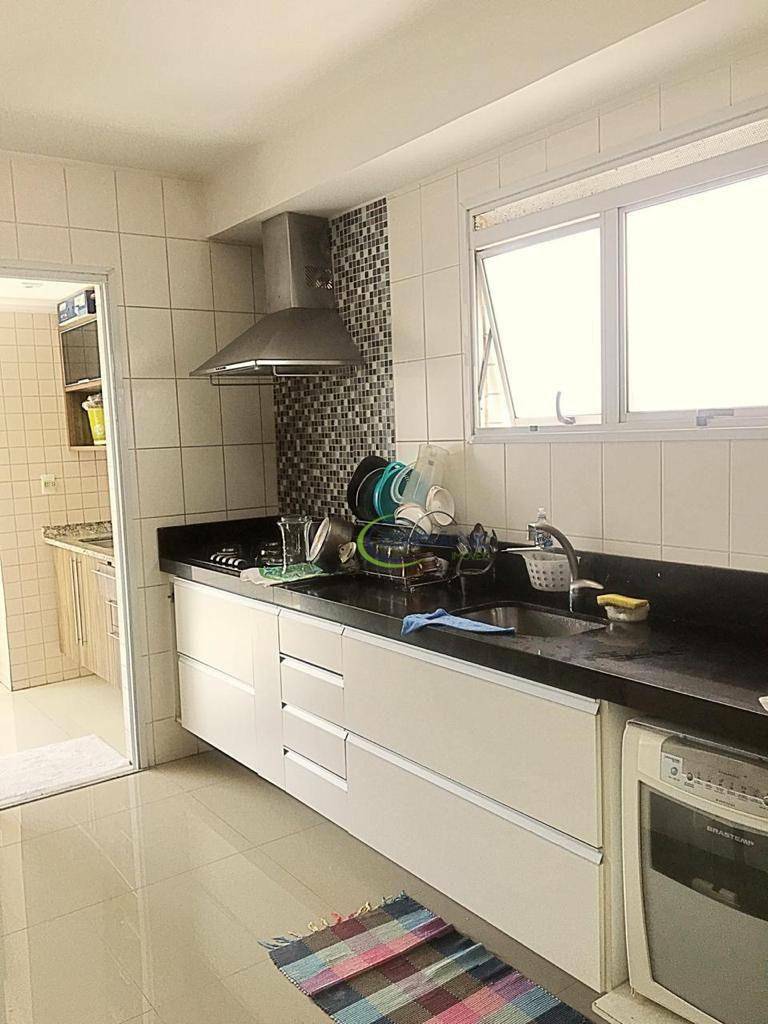 Apartamento à venda com 3 quartos, 182m² - Foto 18