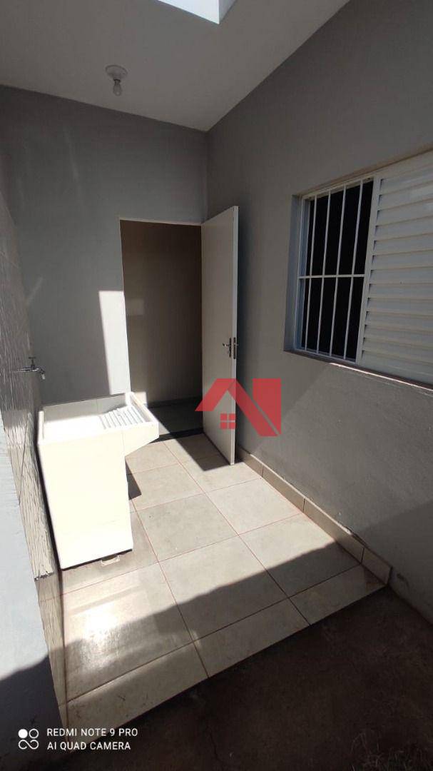 Casa à venda com 2 quartos, 65m² - Foto 8