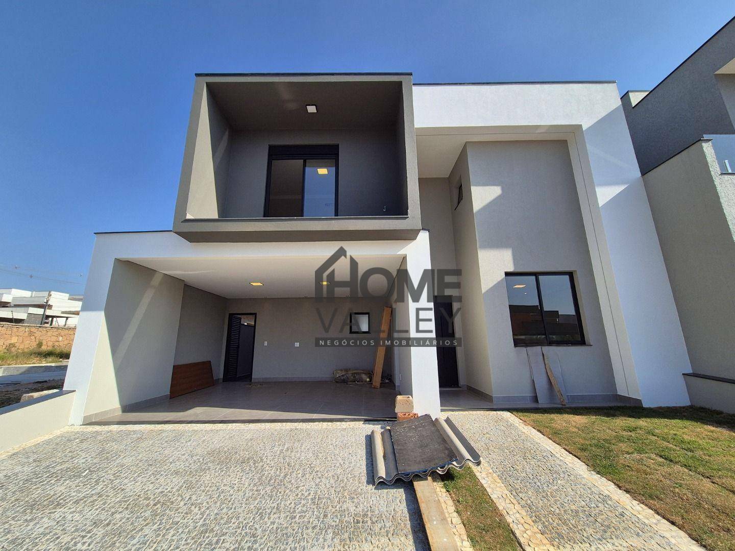 Casa de Condomínio à venda com 3 quartos, 239m² - Foto 2