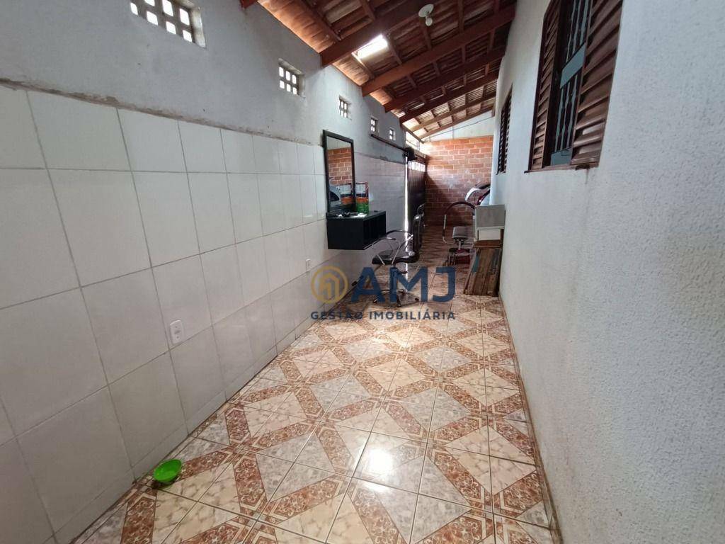 Casa à venda com 2 quartos, 220m² - Foto 14