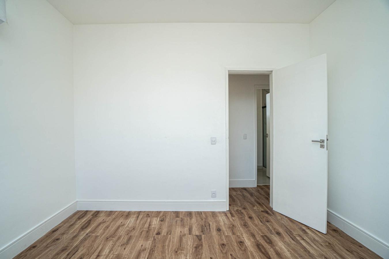 Apartamento à venda com 4 quartos, 130m² - Foto 9