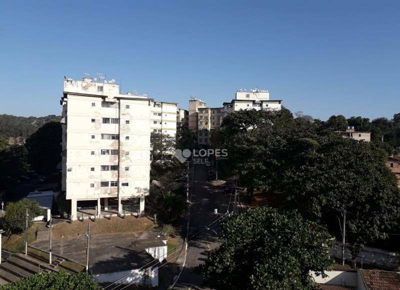 Apartamento à venda com 2 quartos, 60m² - Foto 2