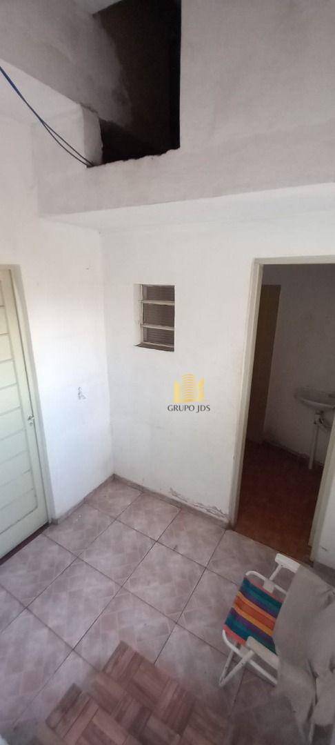 Casa à venda com 2 quartos, 200m² - Foto 9