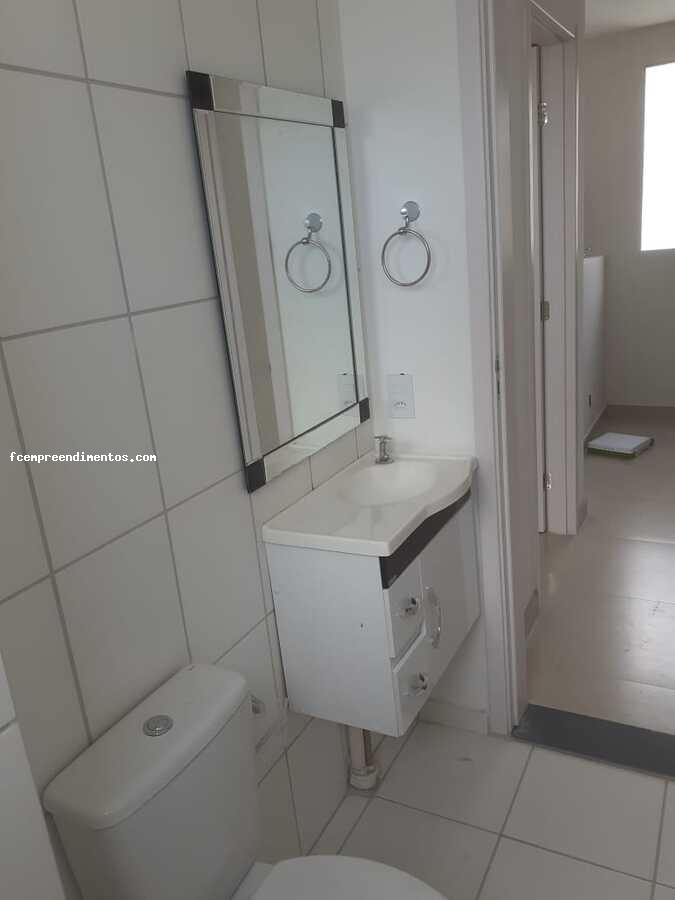 Apartamento à venda com 2 quartos, 42m² - Foto 2