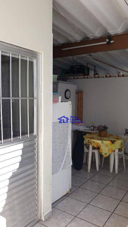 Sobrado à venda com 3 quartos, 240m² - Foto 14