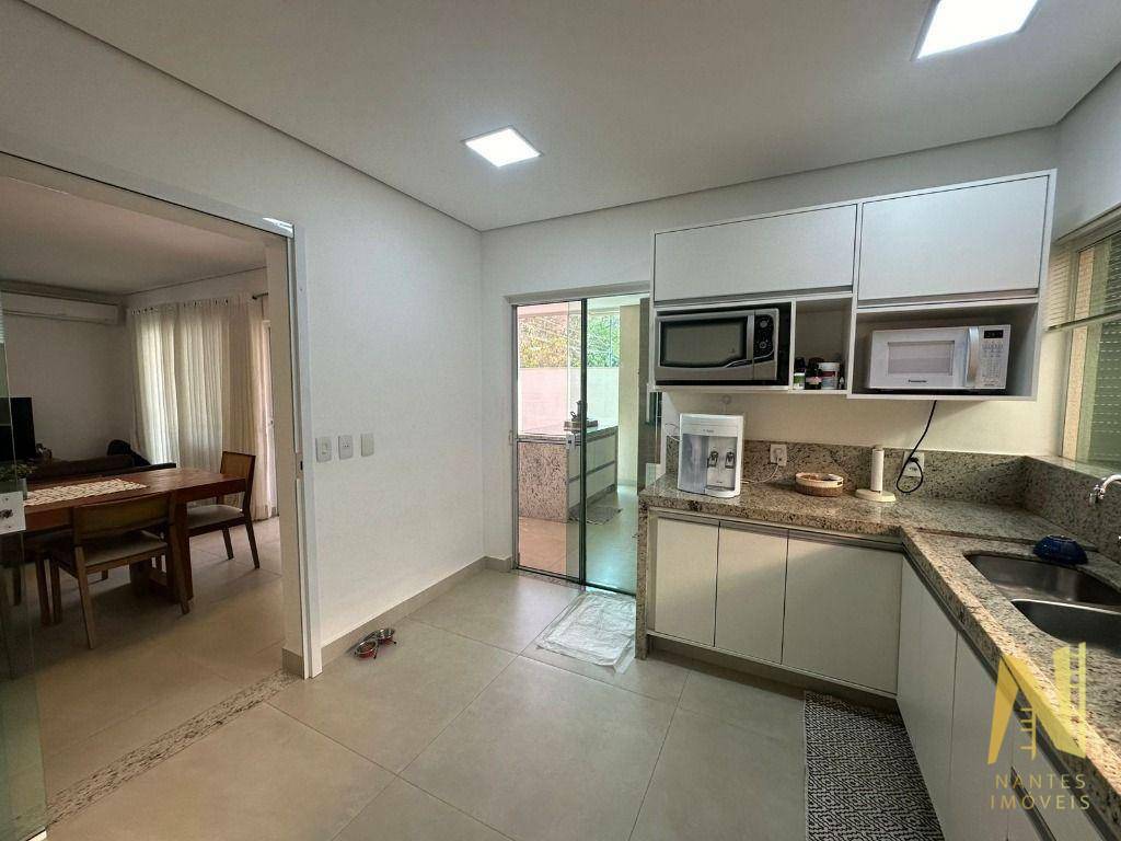 Casa de Condomínio à venda com 4 quartos, 234m² - Foto 30