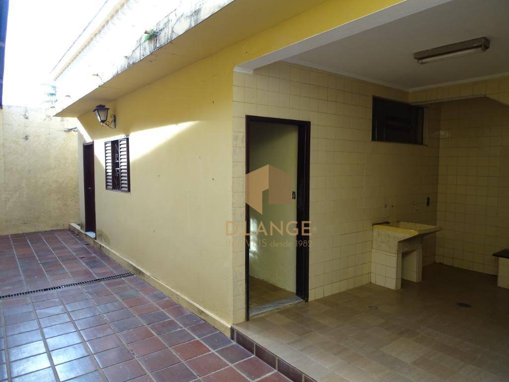 Casa à venda com 3 quartos, 237m² - Foto 22