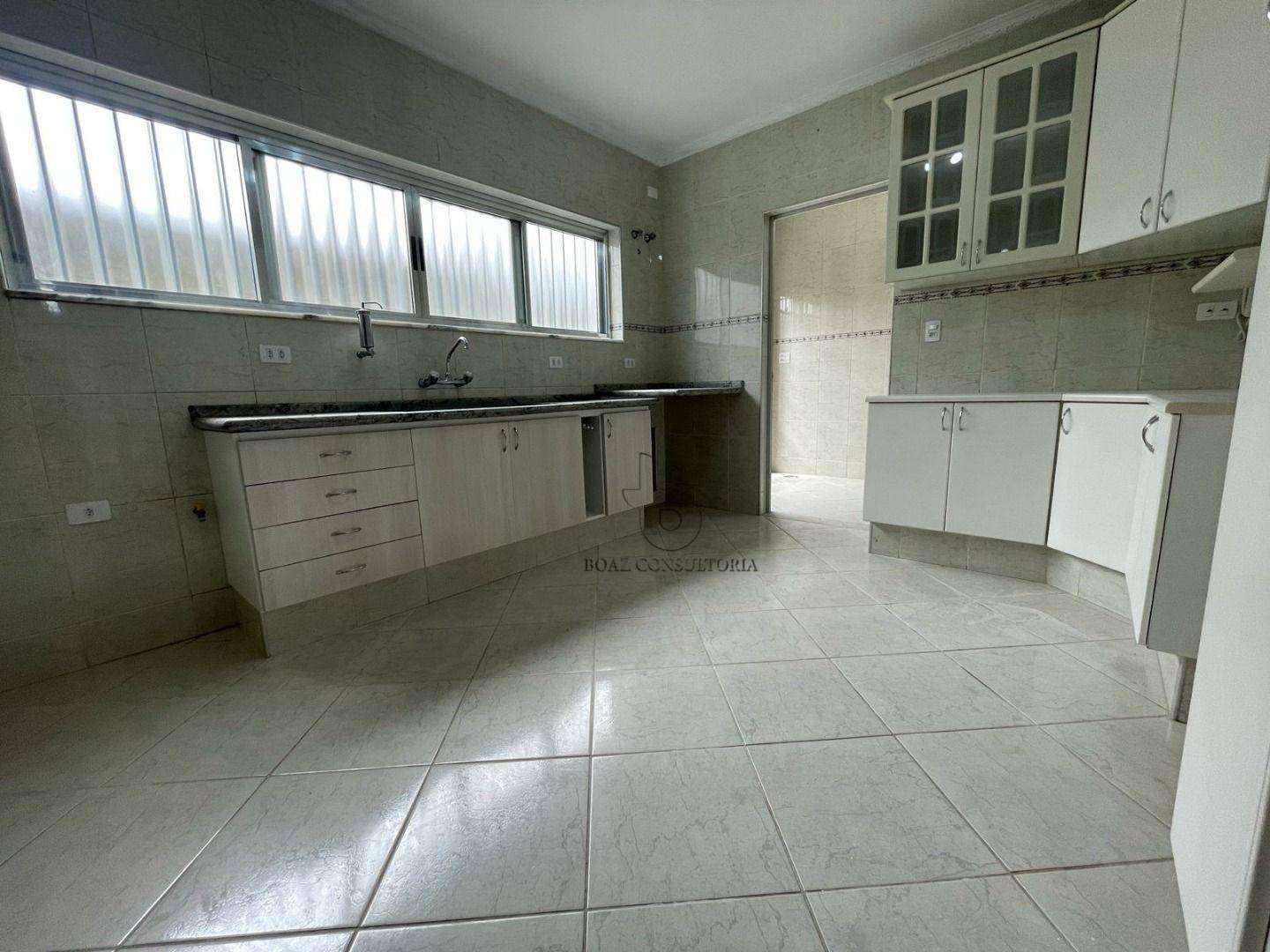 Casa à venda e aluguel com 3 quartos, 375m² - Foto 11