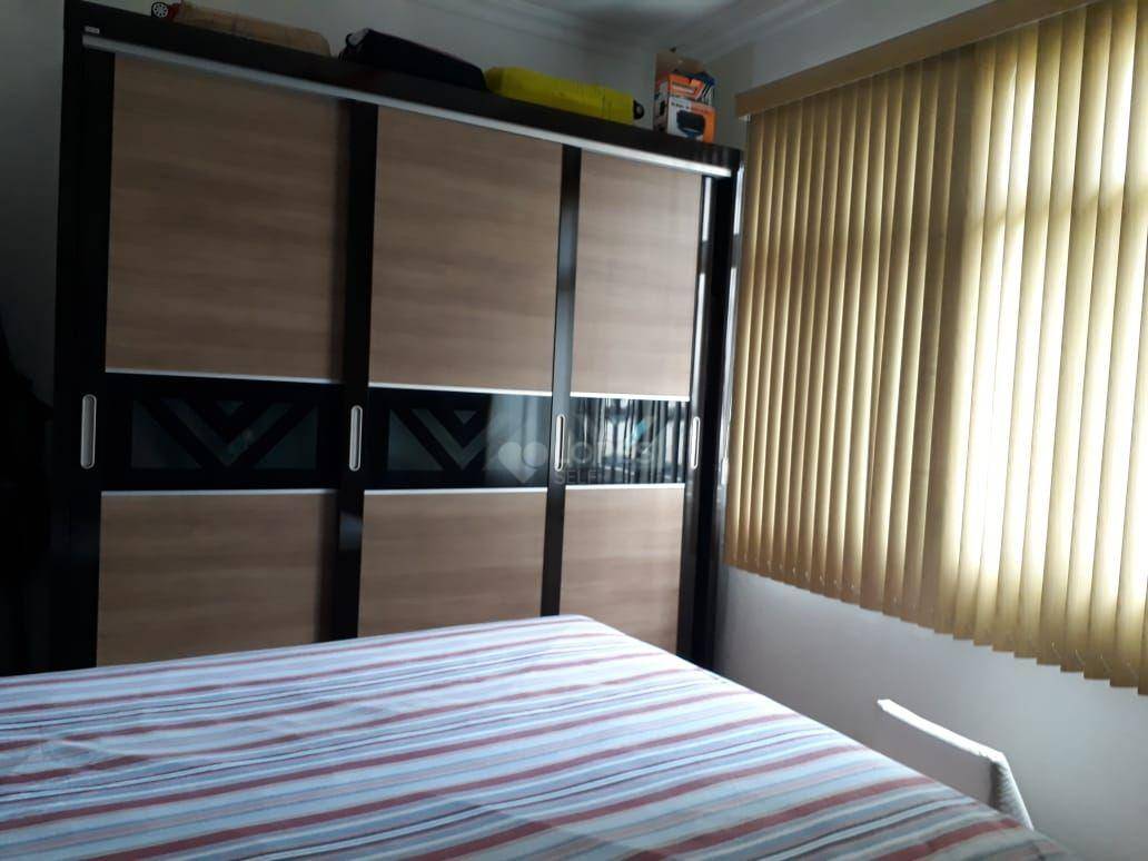 Apartamento à venda com 3 quartos, 100m² - Foto 4