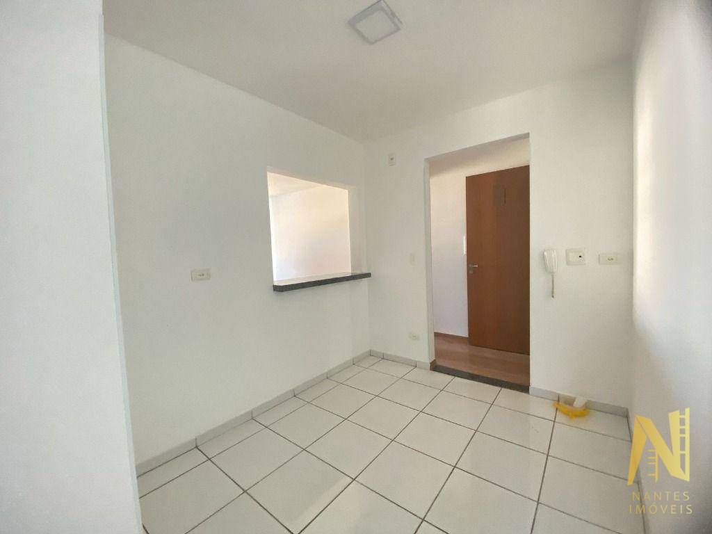 Apartamento para alugar com 3 quartos, 87m² - Foto 8