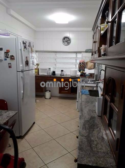 Apartamento à venda com 3 quartos, 155m² - Foto 2