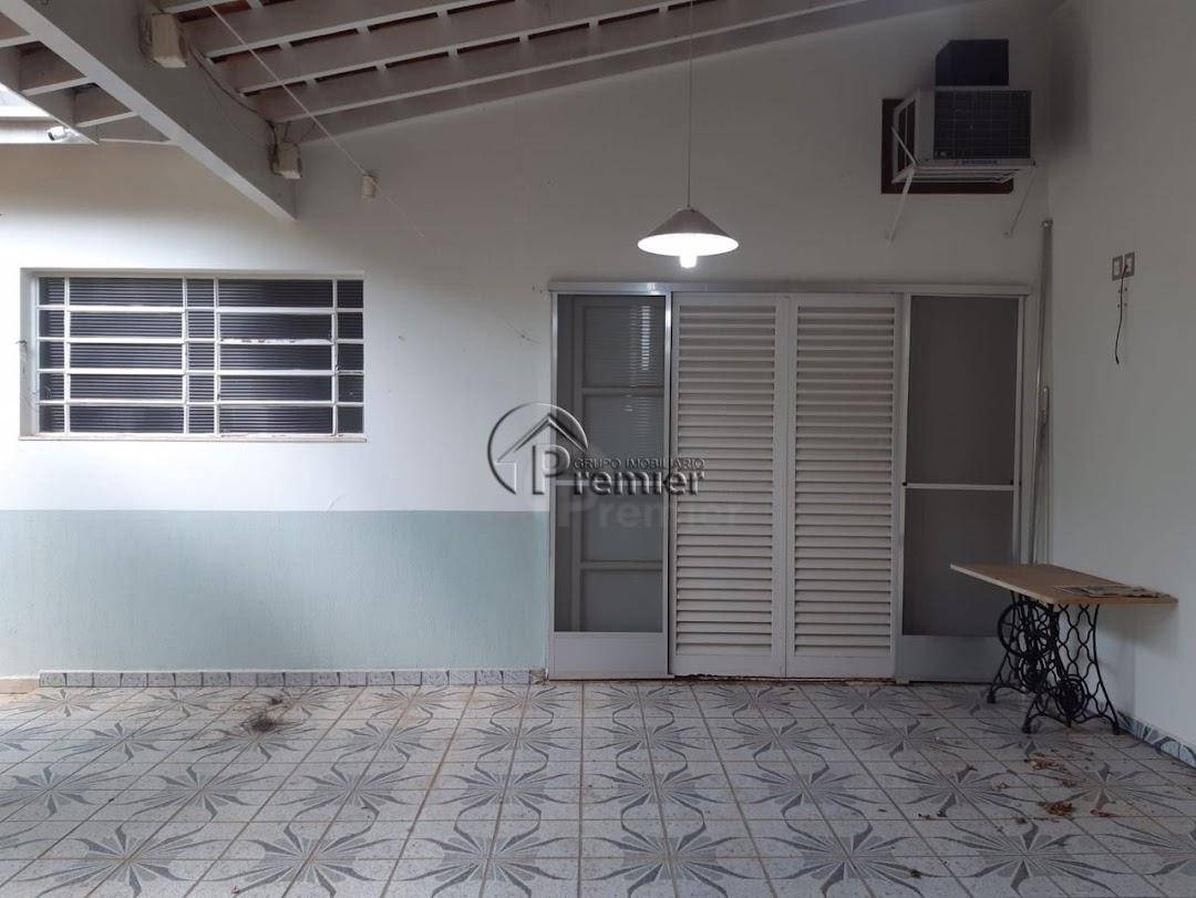 Casa para alugar com 3 quartos, 327m² - Foto 5