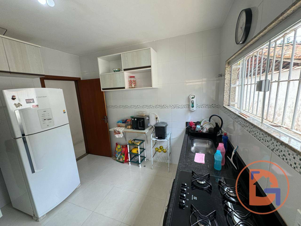 Casa à venda com 4 quartos, 160m² - Foto 25