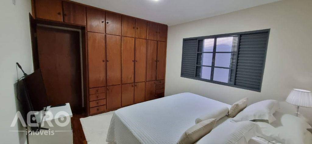 Casa à venda com 3 quartos, 280m² - Foto 14