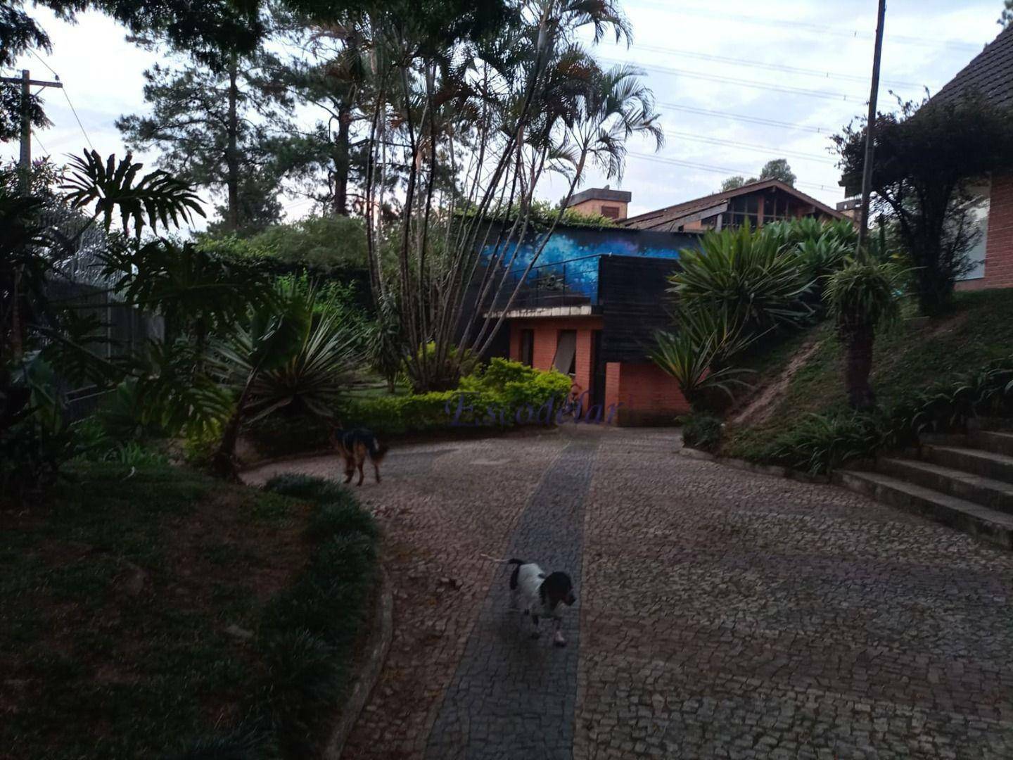 Casa de Condomínio à venda com 3 quartos, 275m² - Foto 2