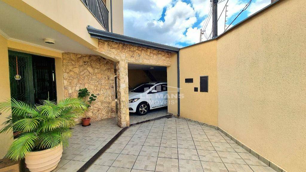 Casa à venda com 3 quartos, 205m² - Foto 3