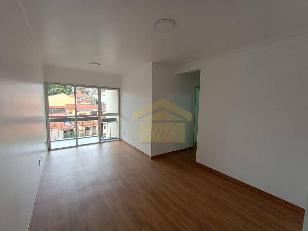 Apartamento à venda com 3 quartos, 72m² - Foto 1