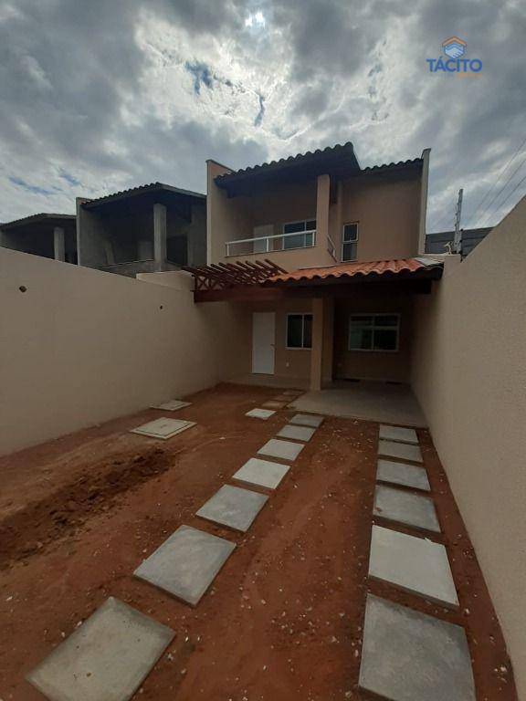 Casa à venda com 3 quartos, 131m² - Foto 4