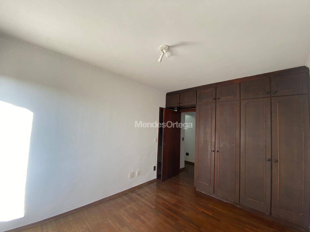 Apartamento para alugar com 3 quartos, 206m² - Foto 15