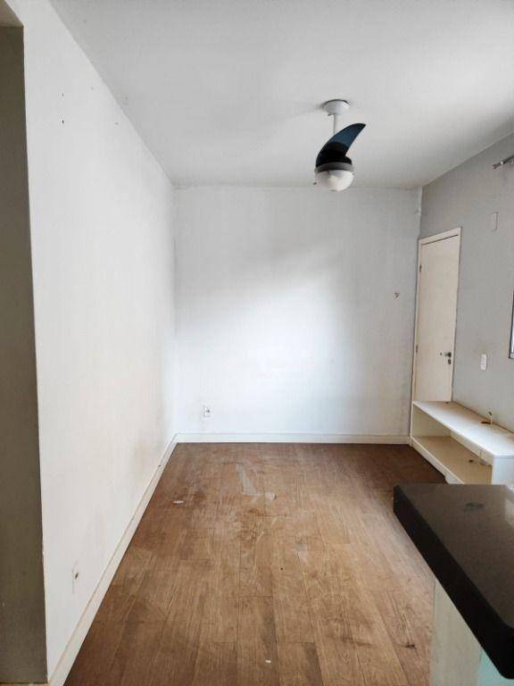 Apartamento à venda com 2 quartos, 46m² - Foto 4