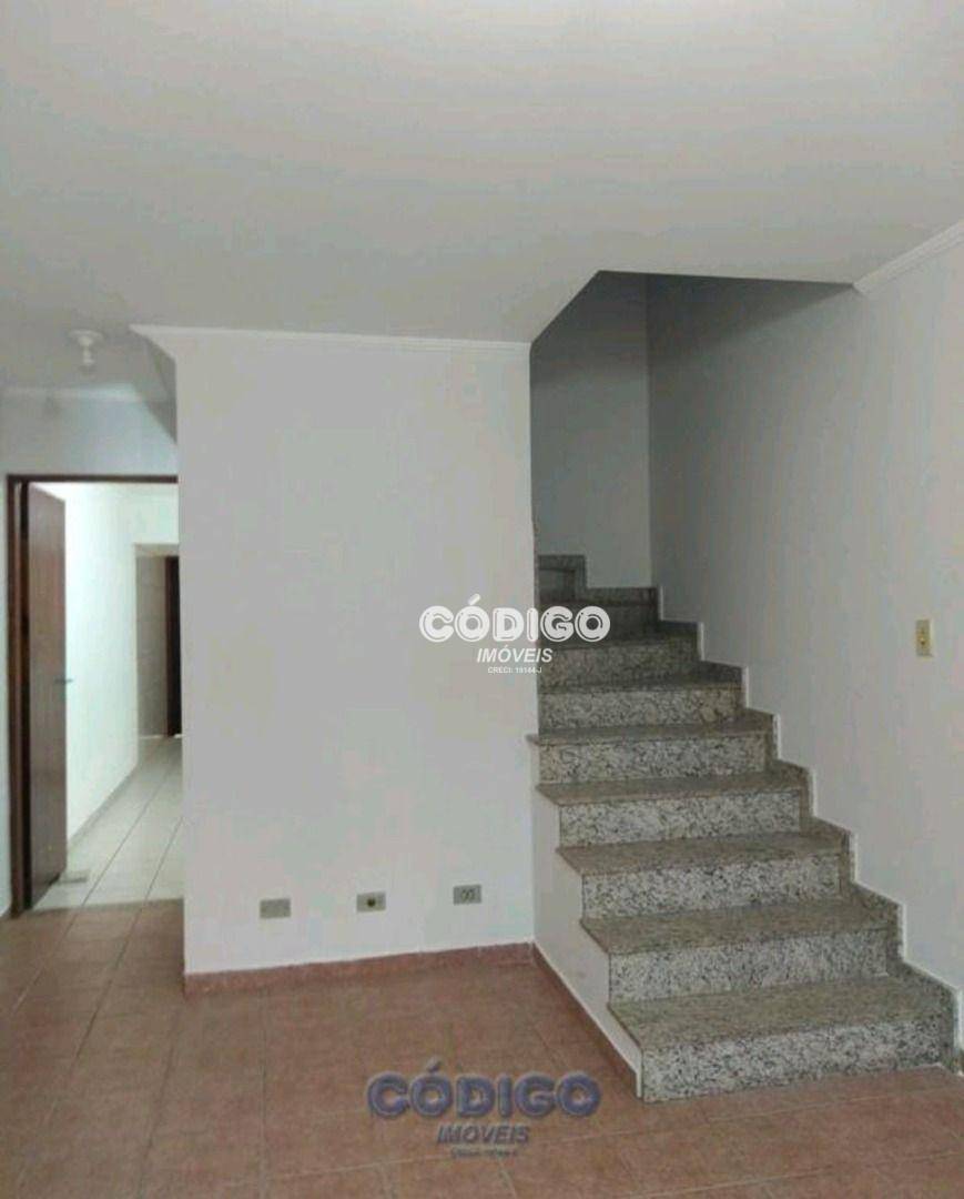 Sobrado para alugar com 3 quartos, 210m² - Foto 9