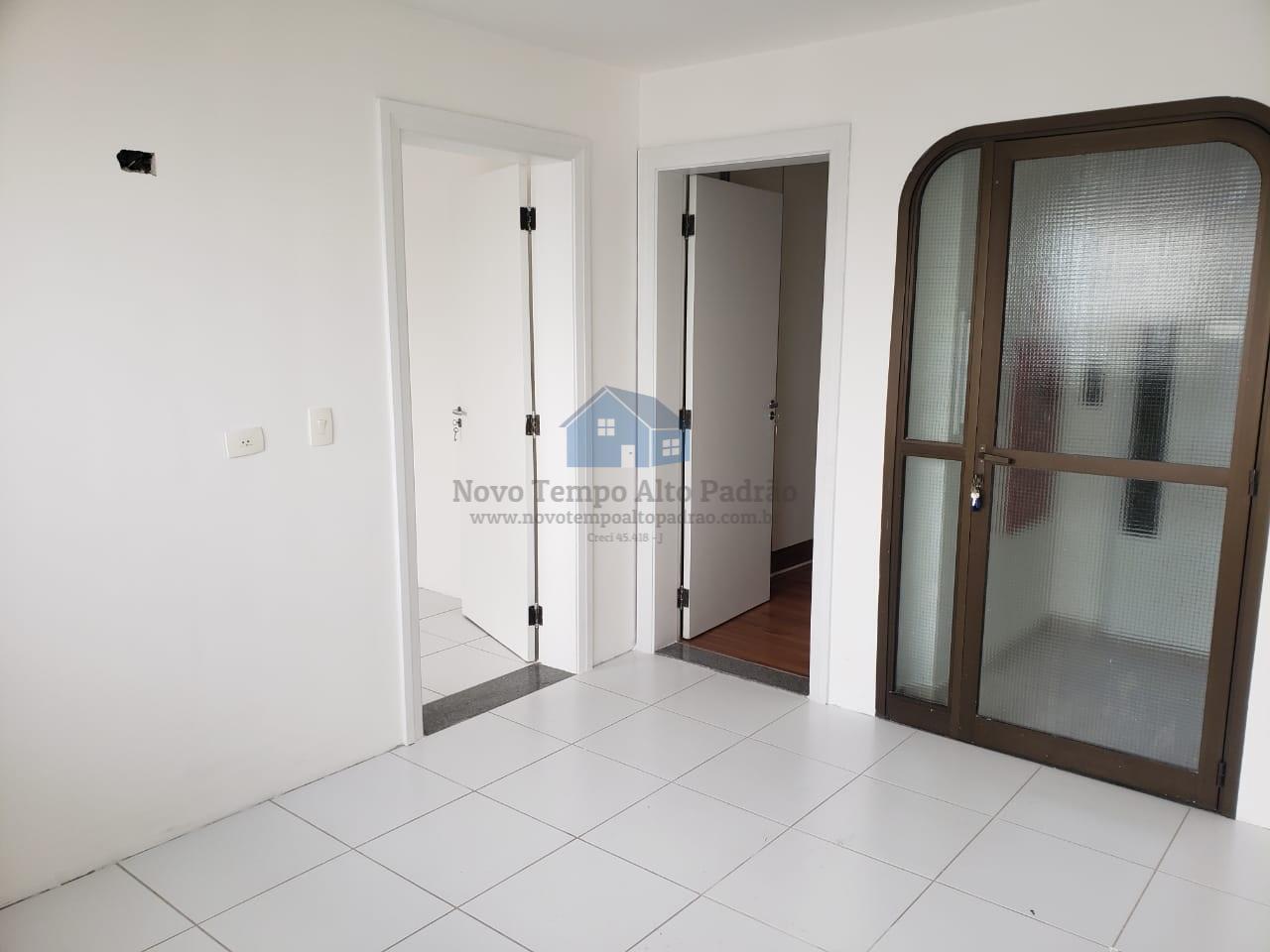 Sobrado à venda com 6 quartos, 647m² - Foto 22