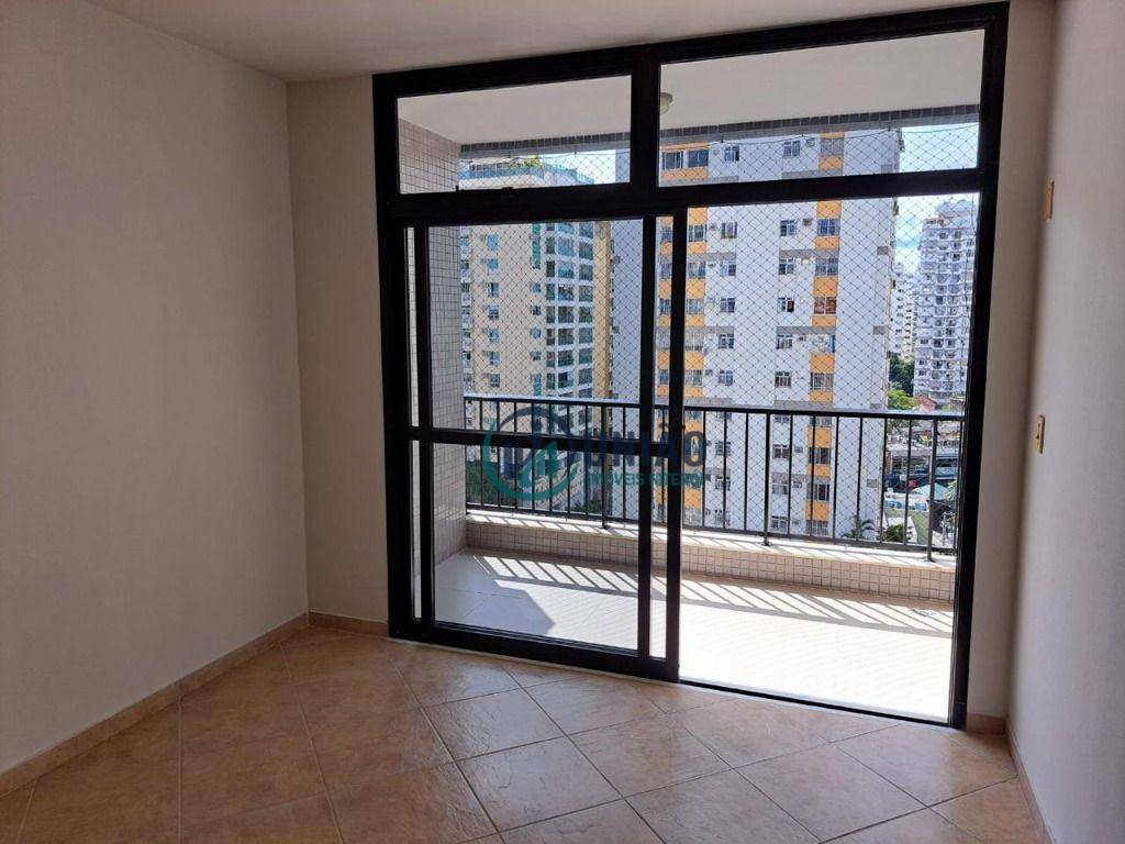 Apartamento à venda com 3 quartos, 120m² - Foto 3