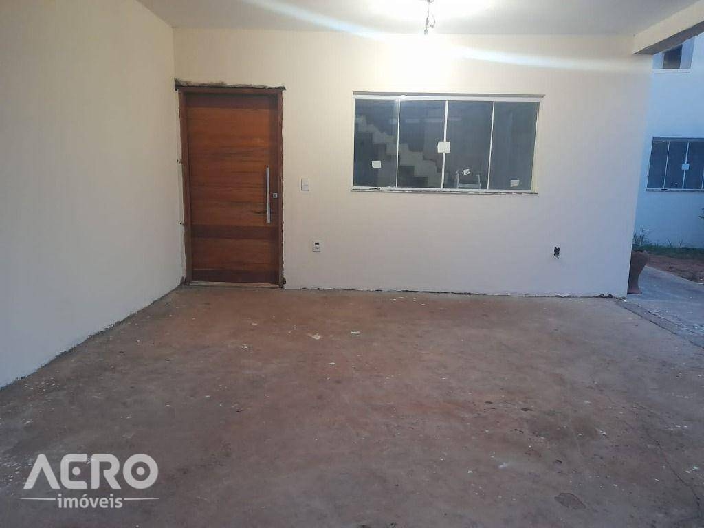 Casa à venda com 4 quartos, 220m² - Foto 6