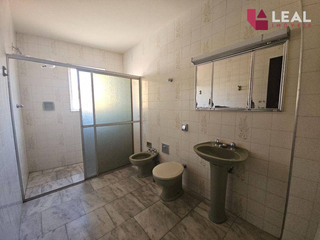 Apartamento para alugar com 3 quartos, 110m² - Foto 15