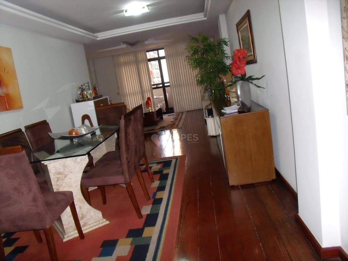 Apartamento à venda com 3 quartos, 110m² - Foto 1