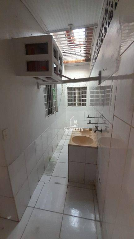 Casa para alugar com 2 quartos, 132m² - Foto 5