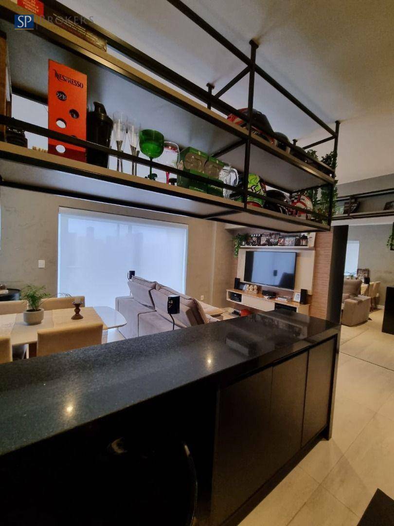 Apartamento à venda com 2 quartos, 67m² - Foto 4