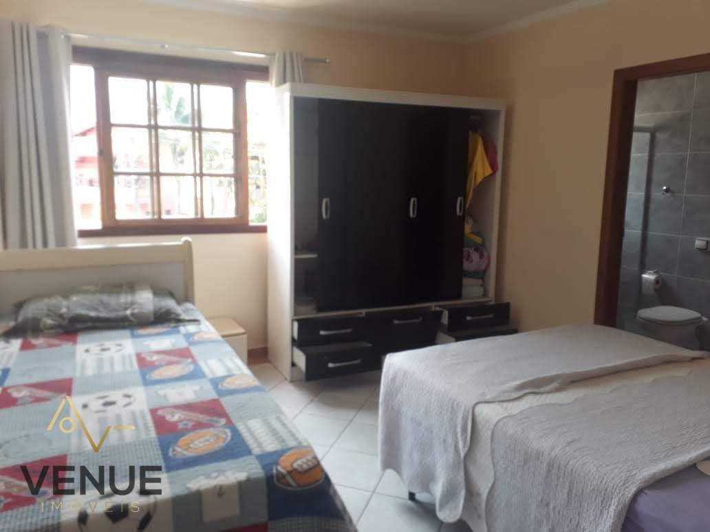 Casa de Condomínio à venda com 4 quartos, 272m² - Foto 18